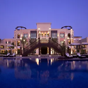 Shangri-la Qaryat Al Beri アパートホテル